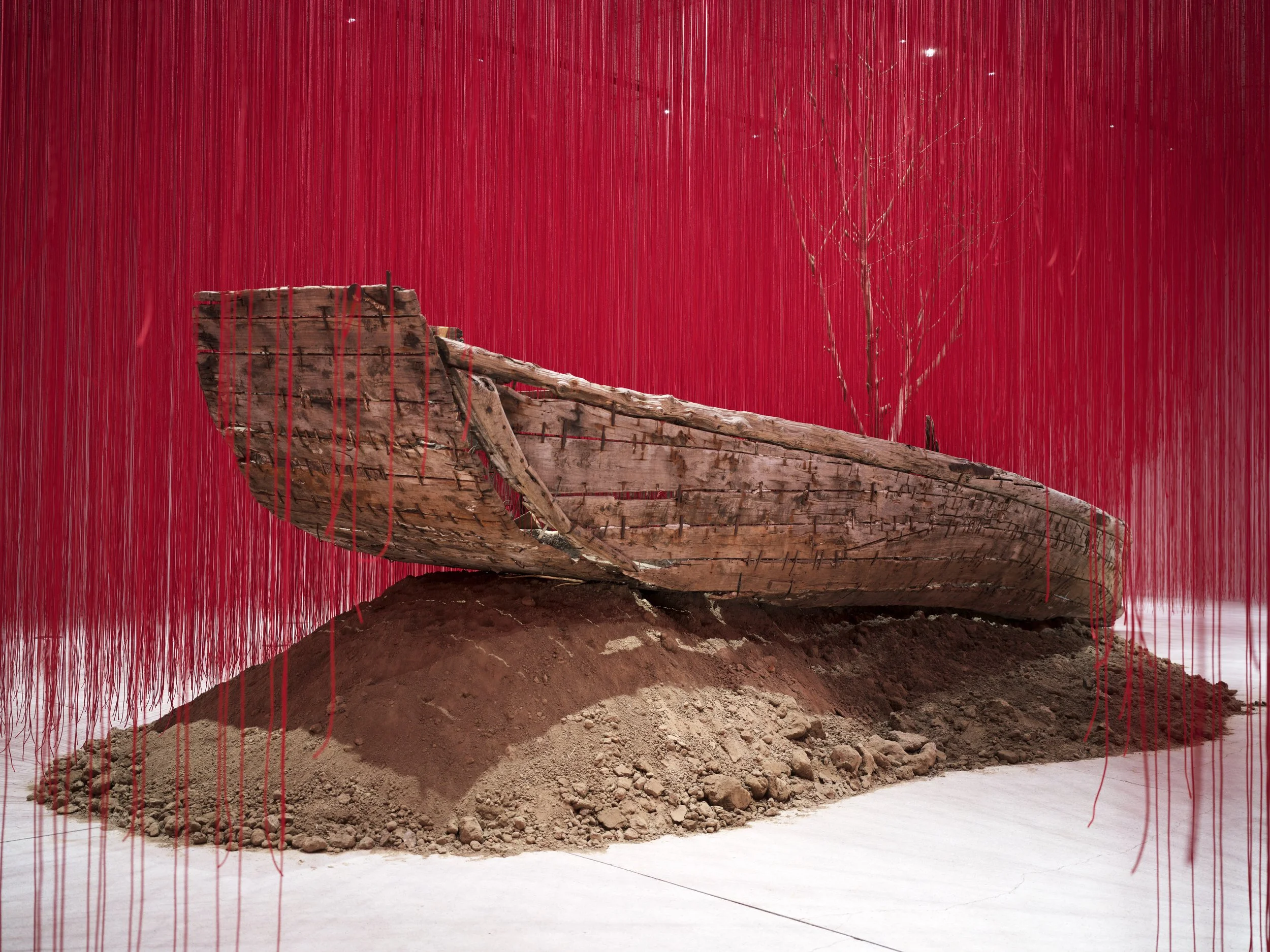 CHIHARU SHIOTA–塩田千春